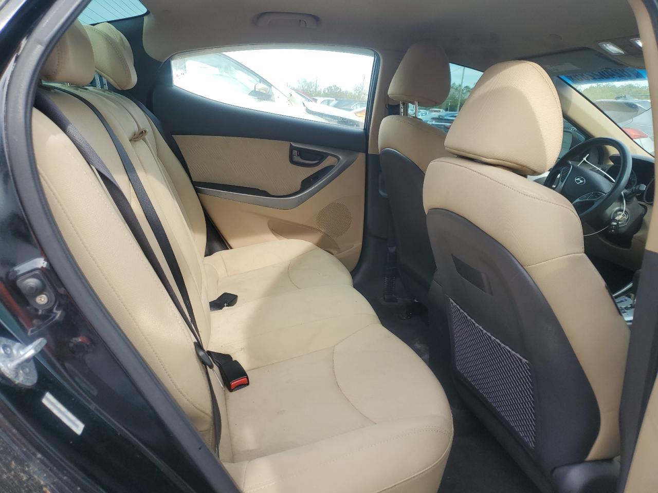 2011 Hyundai Elantra Gls VIN: KMHDH4AE5BU092418 Lot: 82402285