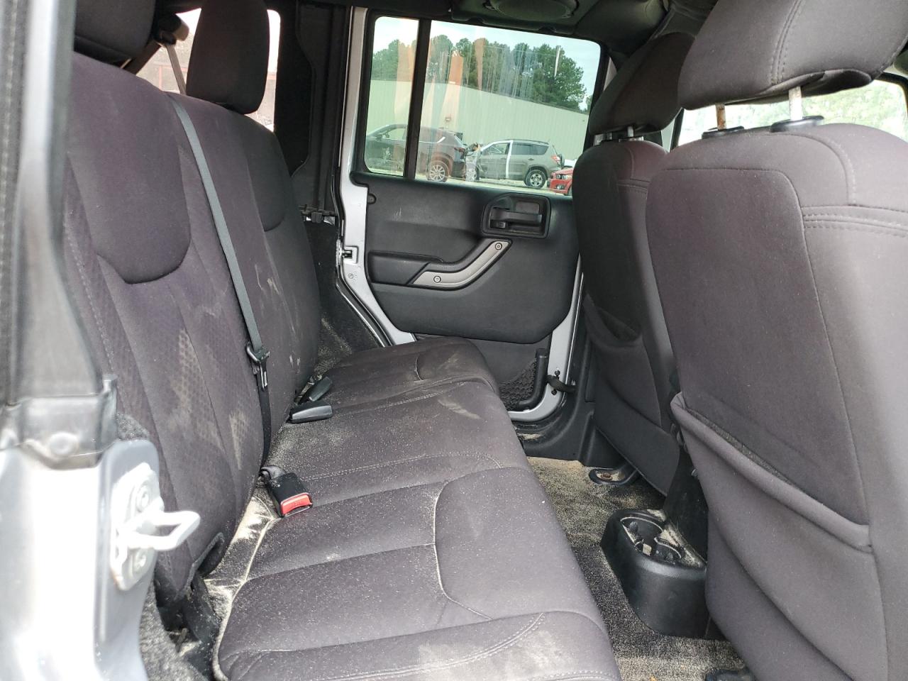 2013 Jeep Wrangler Unlimited Sport VIN: 1C4BJWDG8DL670299 Lot: 83804925