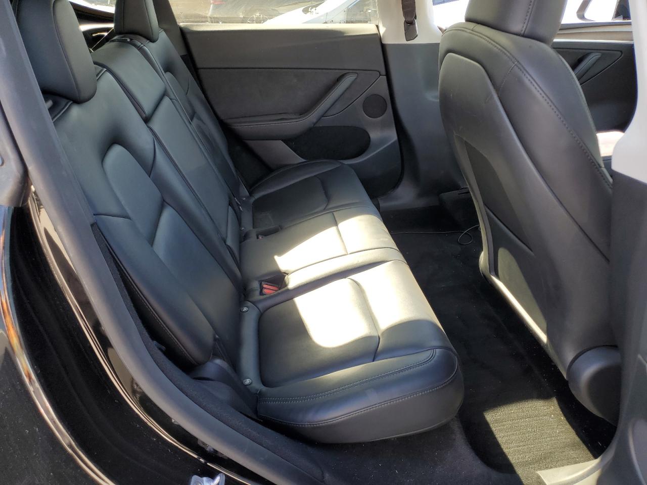 2024 Tesla Model Y VIN: 7SAYGDEE2RF070756 Lot: 90646845