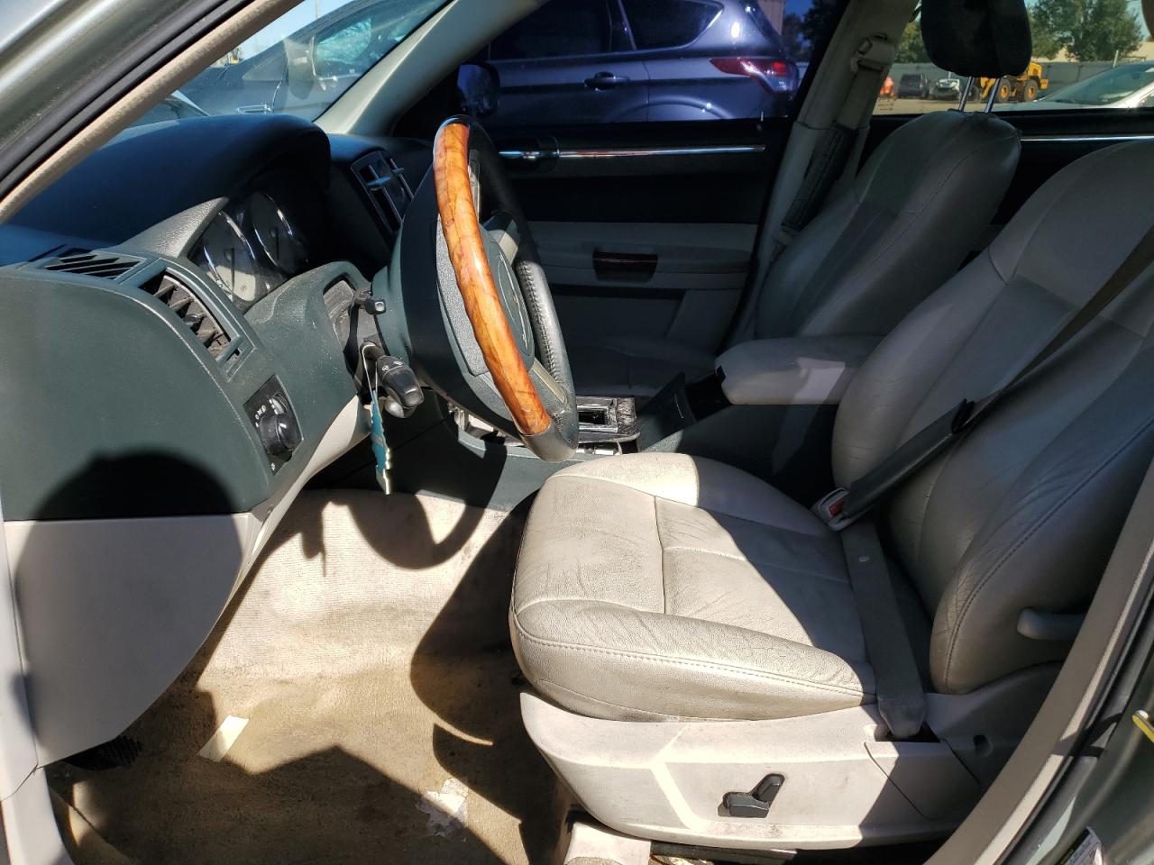 2005 Chrysler 300 Touring VIN: 2C3JA53G35H131308 Lot: 82442805