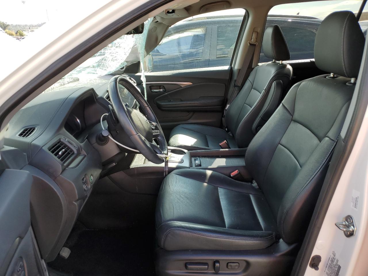 2021 Honda Pilot Se VIN: 5FNYF5H2XMB015990 Lot: 87290615