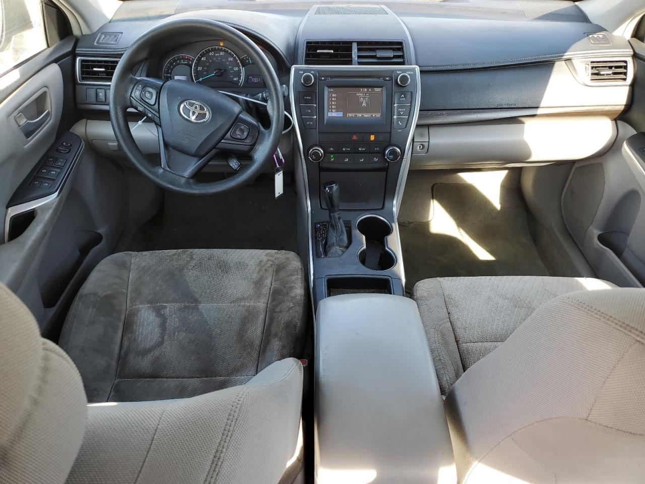 2015 Toyota Camry Le VIN: 4T1BF1FK7FU100843 Lot: 85093485