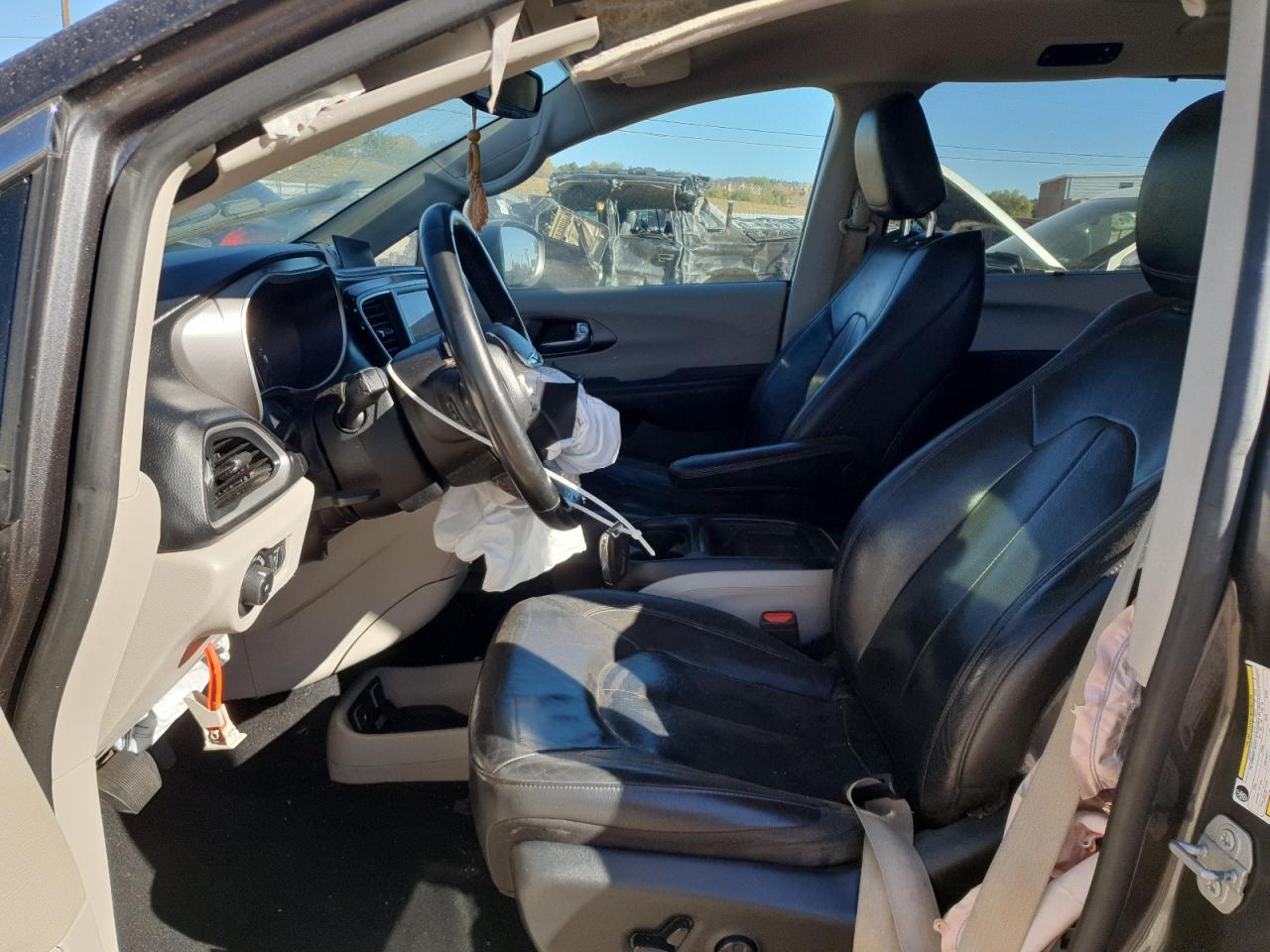 2020 Chrysler Pacifica Touring L VIN: 2C4RC1BG5LR112267 Lot: 90342275