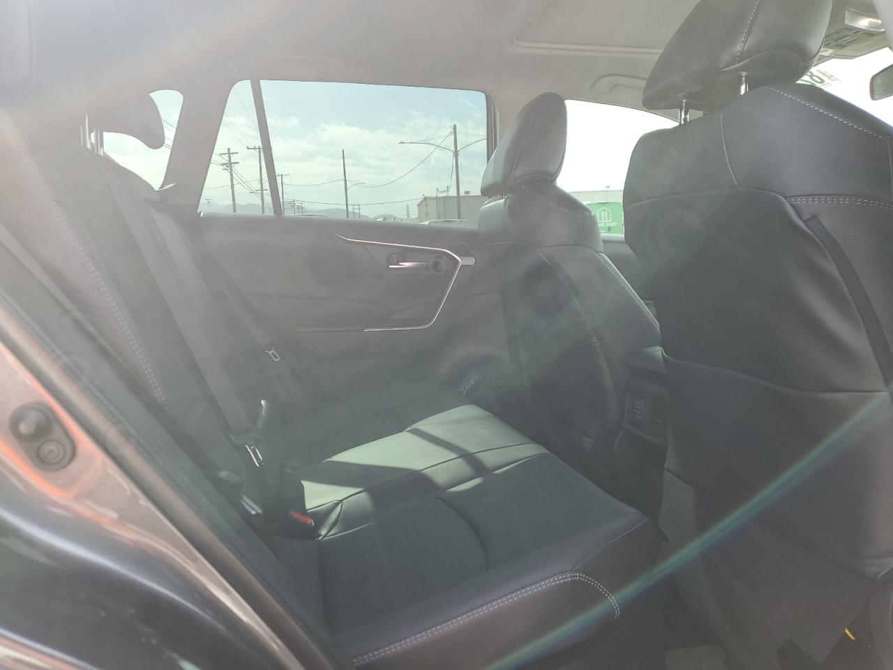 2022 Toyota Rav4 Xle Premium VIN: 4T3B6RFV2NU102904 Lot: 82227025