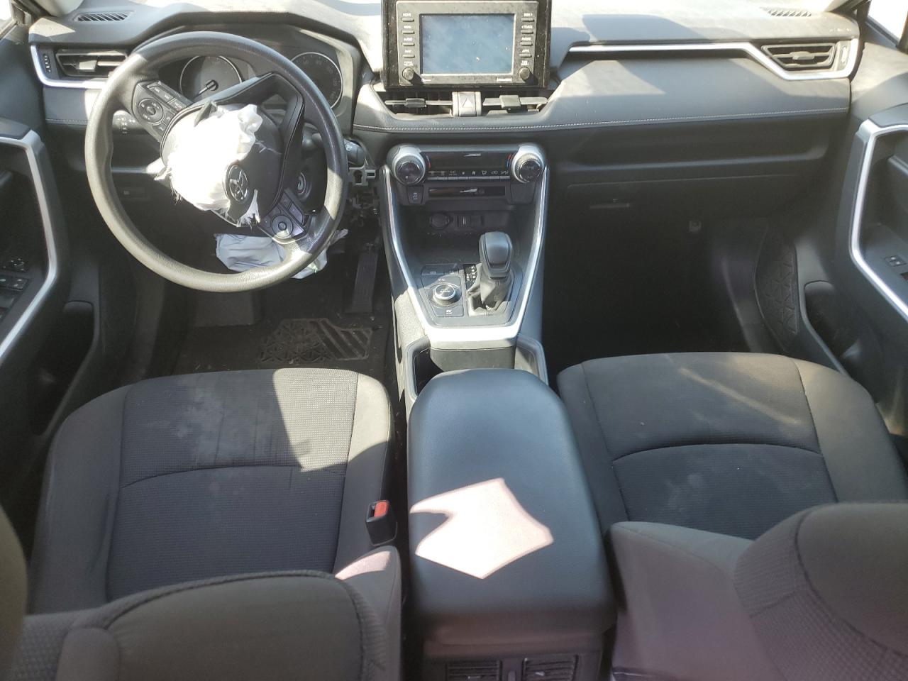 2022 Toyota Rav4 Le VIN: JTMLWRFV2ND151585 Lot: 84767755