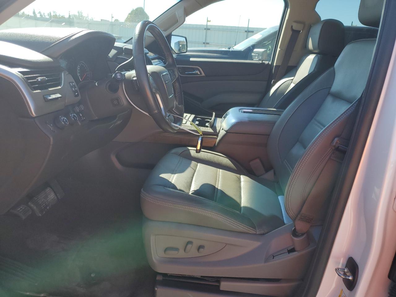 2019 GMC Yukon Xl Denali VIN: 1GKS2HKJ0KR124005 Lot: 87473625