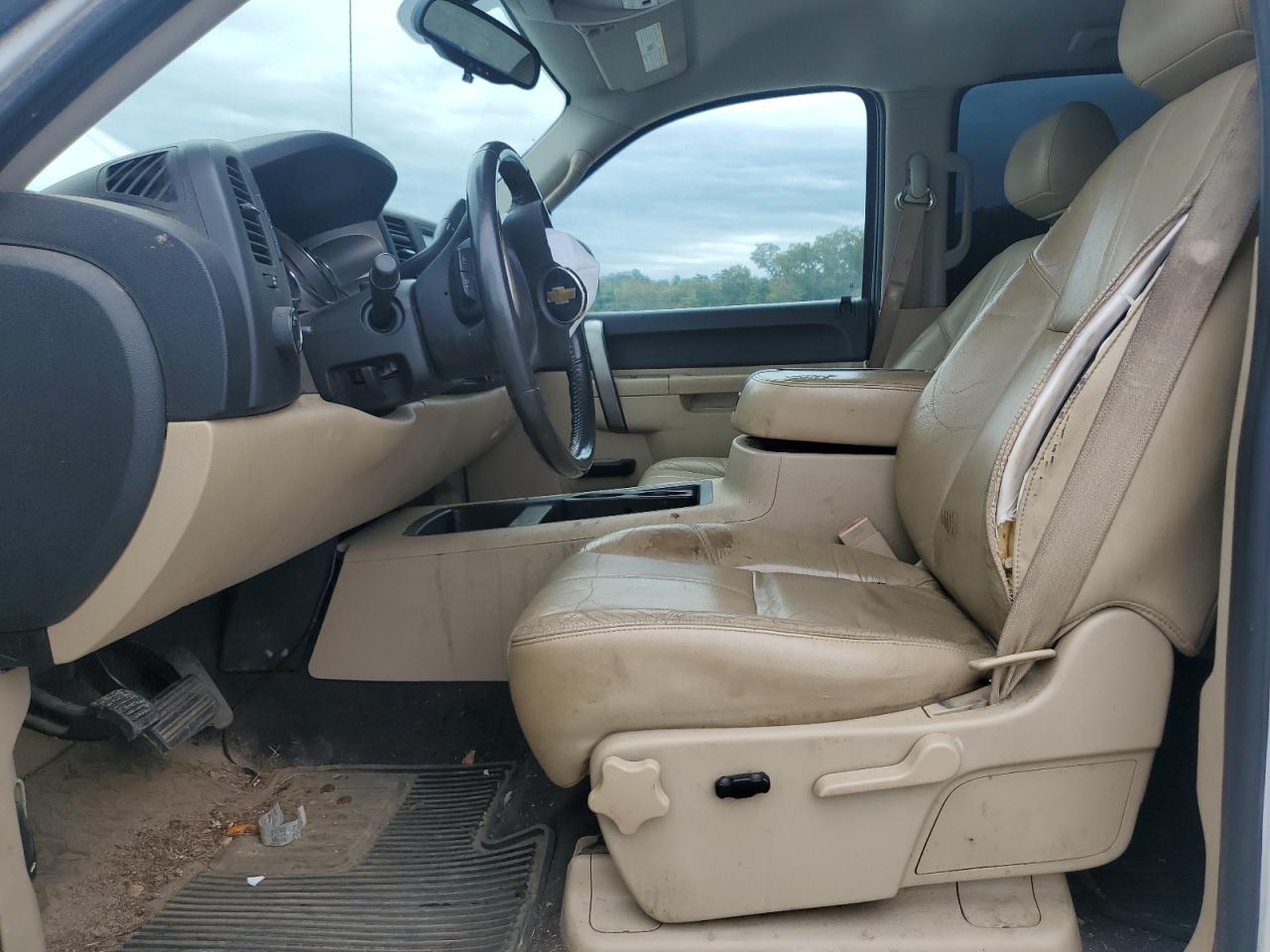 2011 Chevrolet Silverado C1500 Lt VIN: 3GCPCSE07BG258105 Lot: 82325055