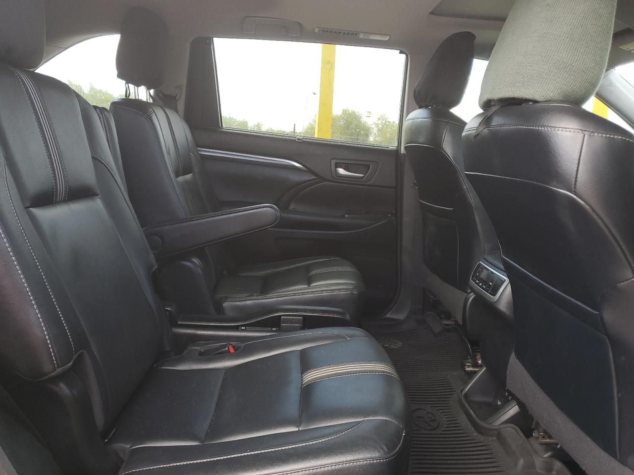 2017 Toyota Highlander Se VIN: 5TDJZRFH3HS471418 Lot: 85535245