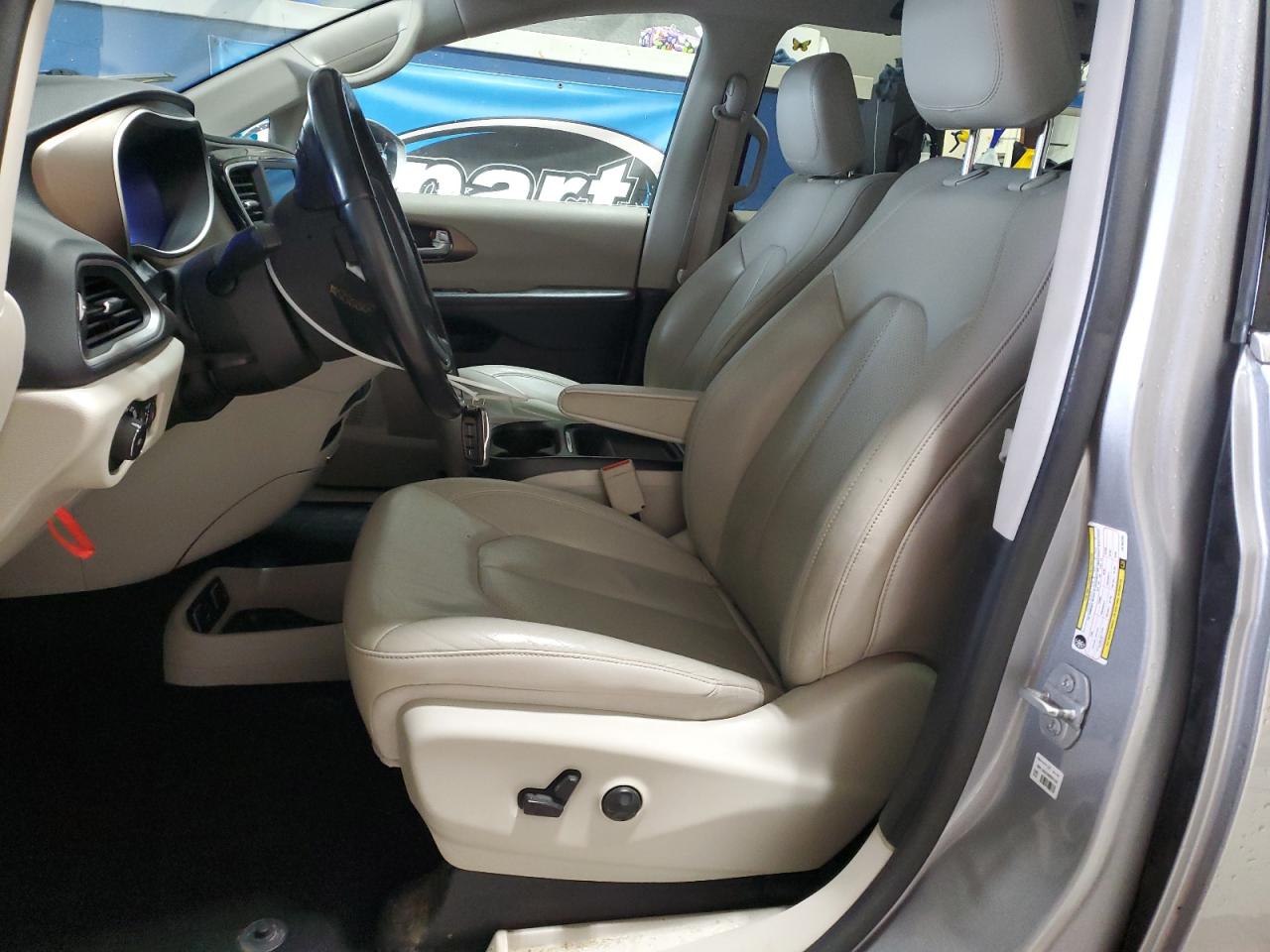 2018 Chrysler Pacifica Touring L VIN: 2C4RC1BG0JR194230 Lot: 90367155