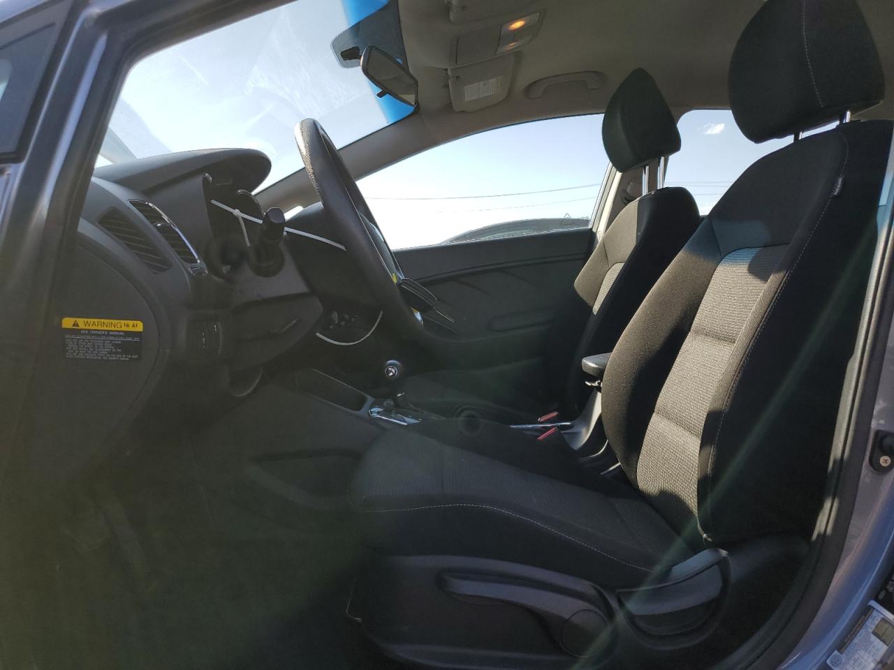 2017 Kia Forte Lx VIN: 3KPFK4A7XHE033937 Lot: 81476735
