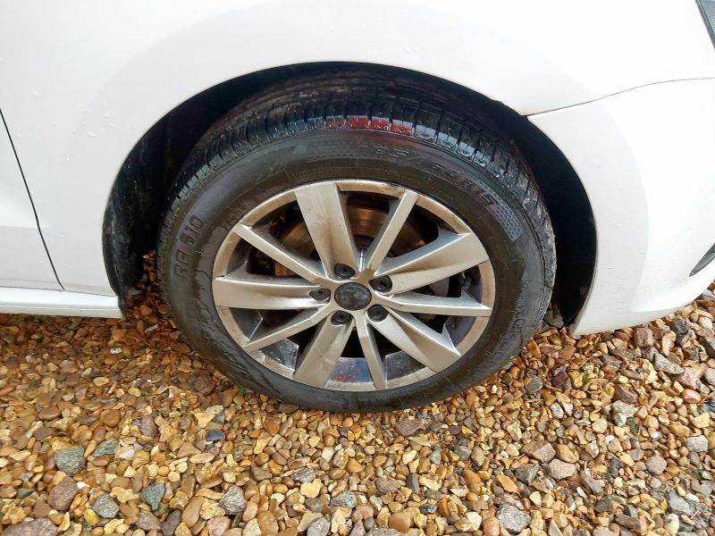 2015 VOLKSWAGEN POLO SE TSI 