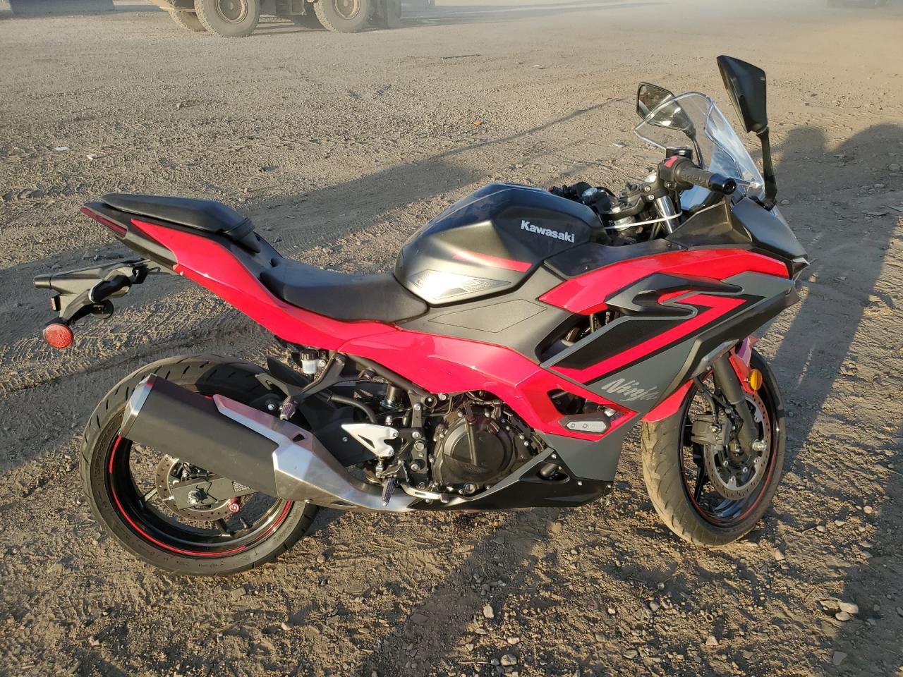 2025 Kawasaki Ex500 A