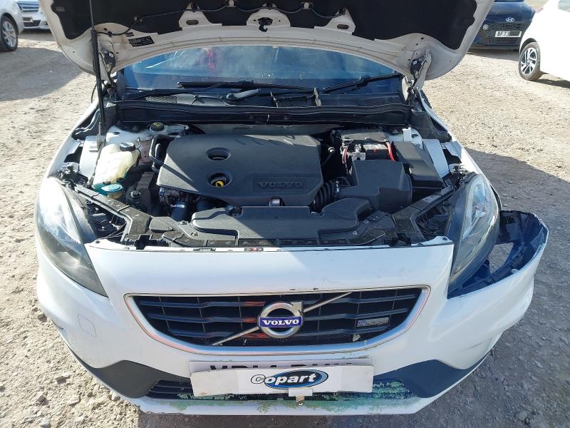 2014 VOLVO V40 D2 R DESIGN 5DR