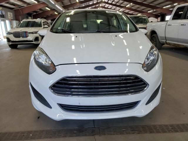 Hatchbacks FORD FIESTA 2015 White
