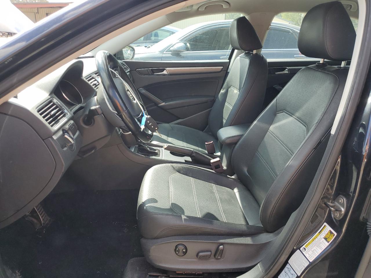 2017 Volkswagen Passat R-Line VIN: 1VWDT7A3XHC048087 Lot: 85141615