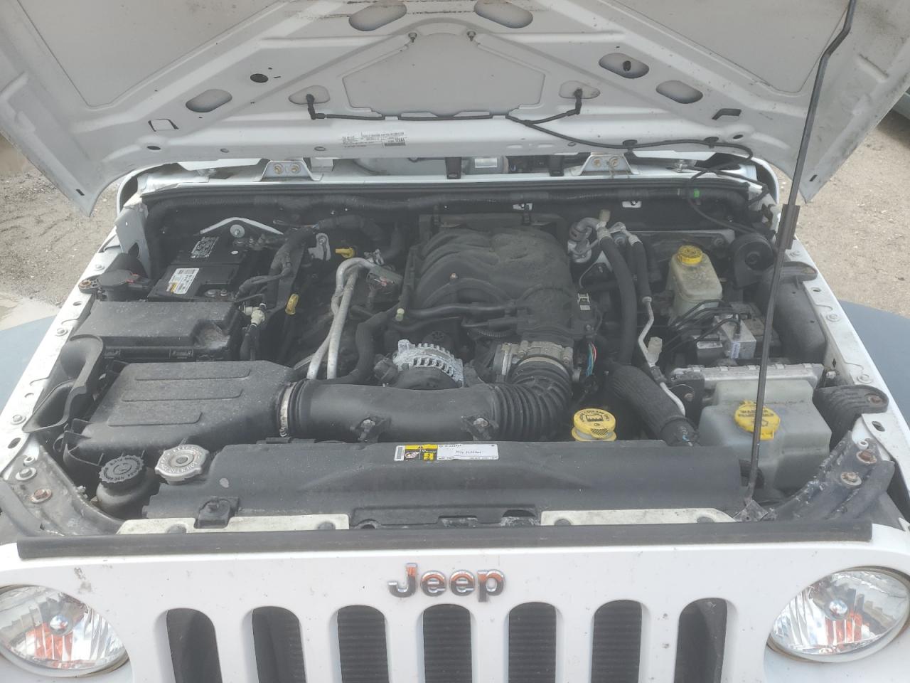 2015 Jeep Wrangler Unlimited Sport VIN: 1C4BJWDG0FL745449 Lot: 84767215