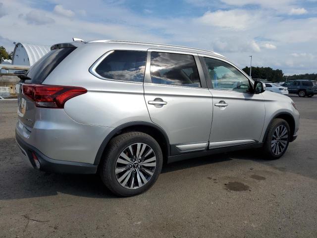  MITSUBISHI OUTLANDER 2019 Серебристый