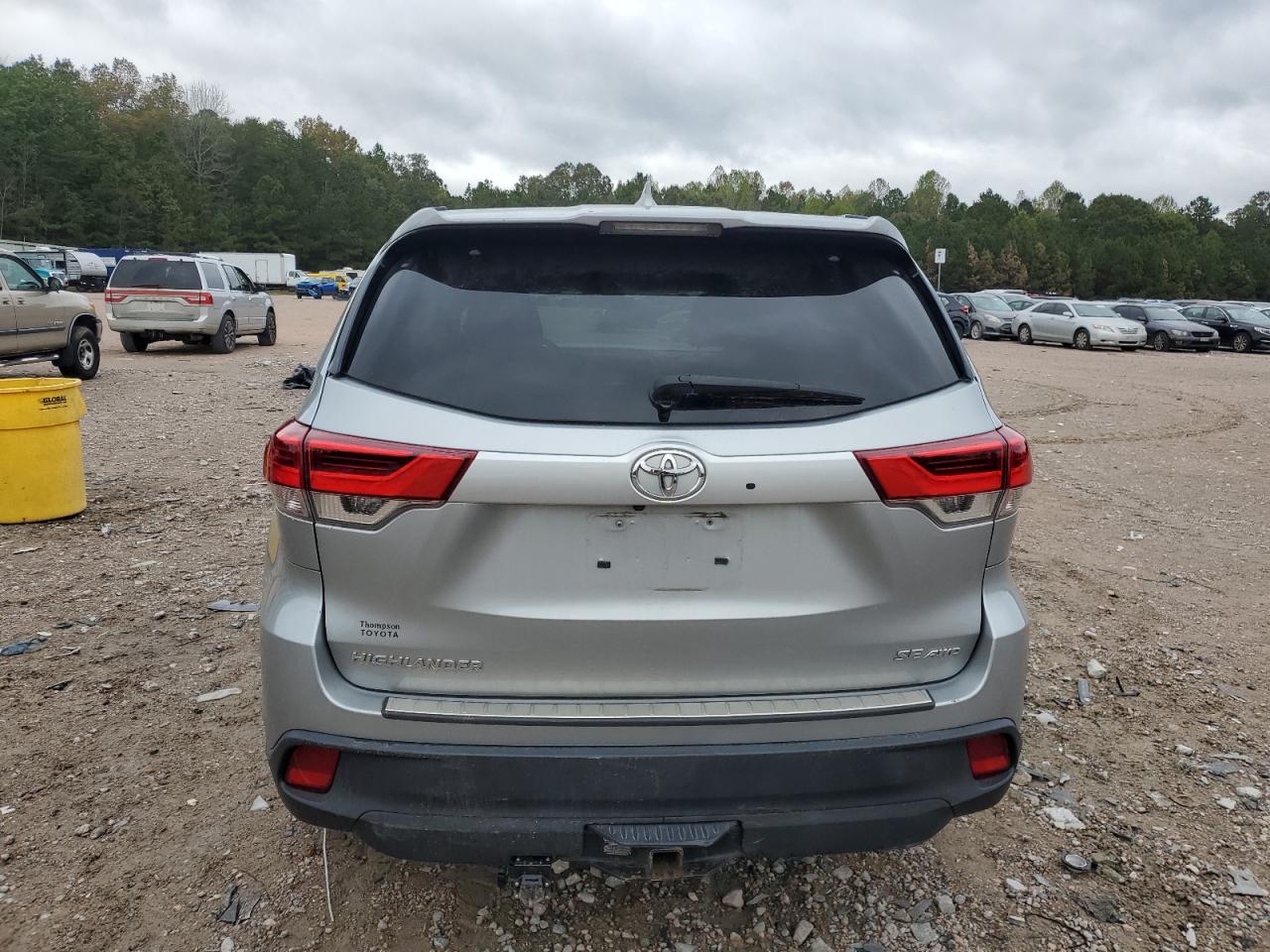 2018 Toyota Highlander Se VIN: 5TDJZRFH2JS817156 Lot: 85523505