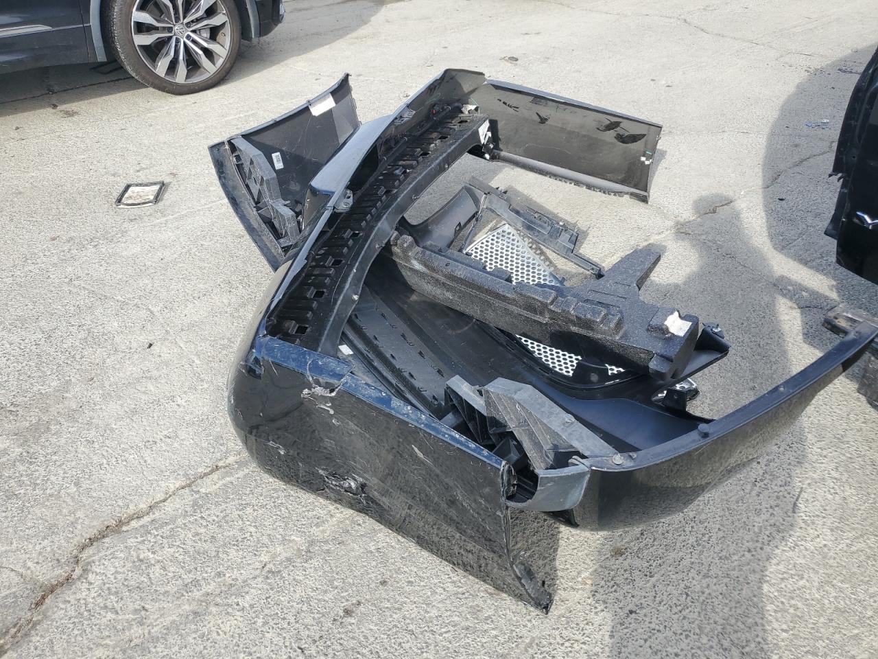 2013 GMC Yukon Xl Denali VIN: 1GKS2MEF2DR364434 Lot: 82218475