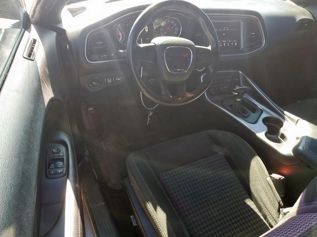 2018 Dodge Challenger Sxt VIN: 2C3CDZAG9JH111004 Lot: 90628345