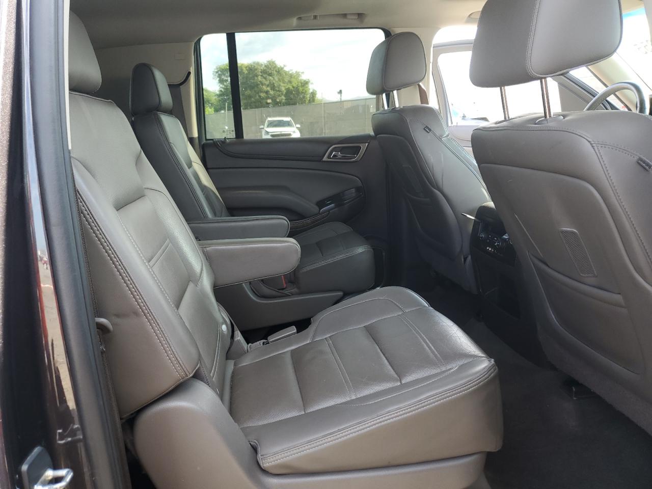 2016 GMC Yukon Xl Denali VIN: 1GKS1HKJ1GR172235 Lot: 82351255