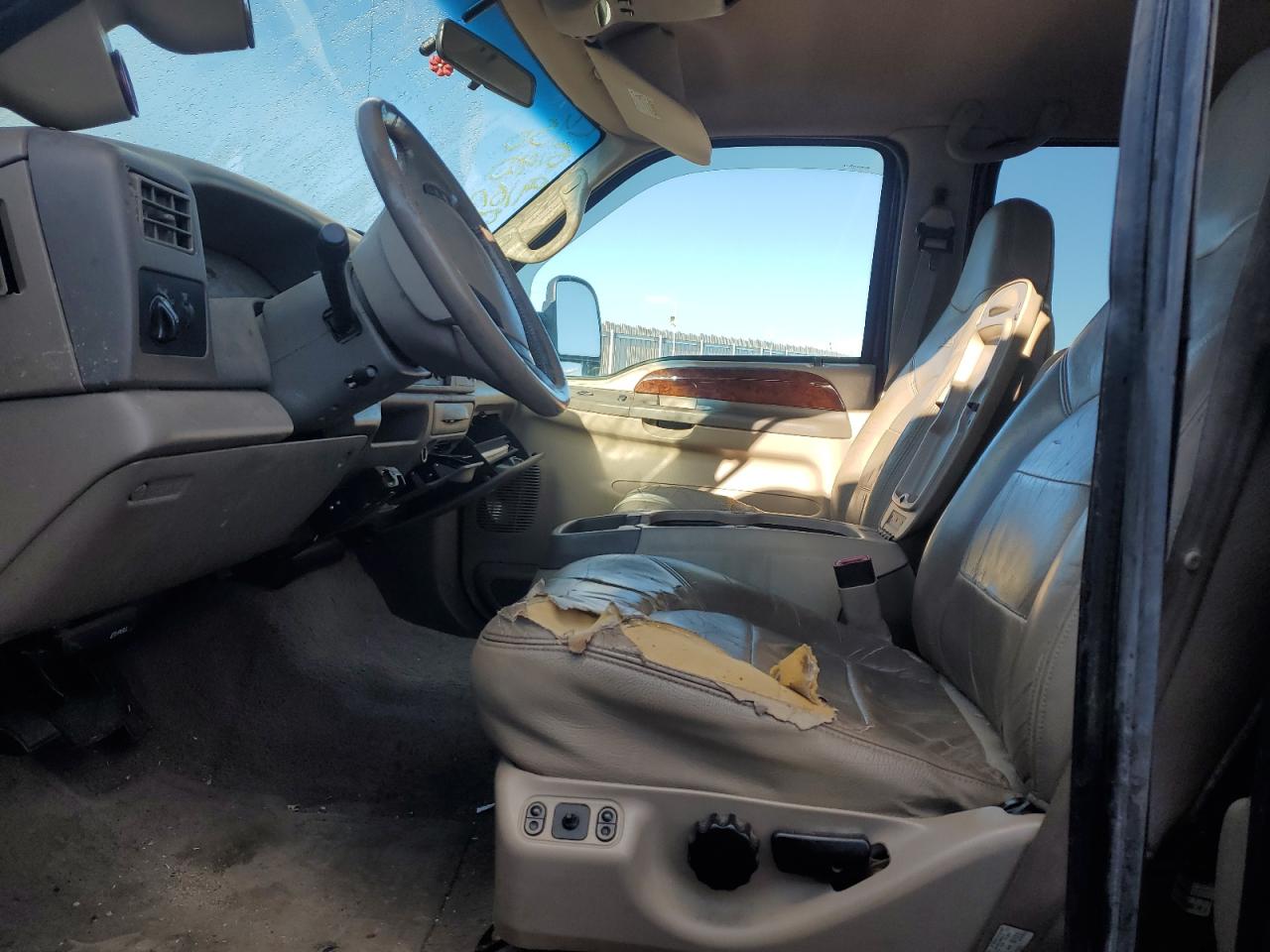 2000 Ford F250 Super Duty VIN: 1FTNW21F7YEA94525 Lot: 82131975