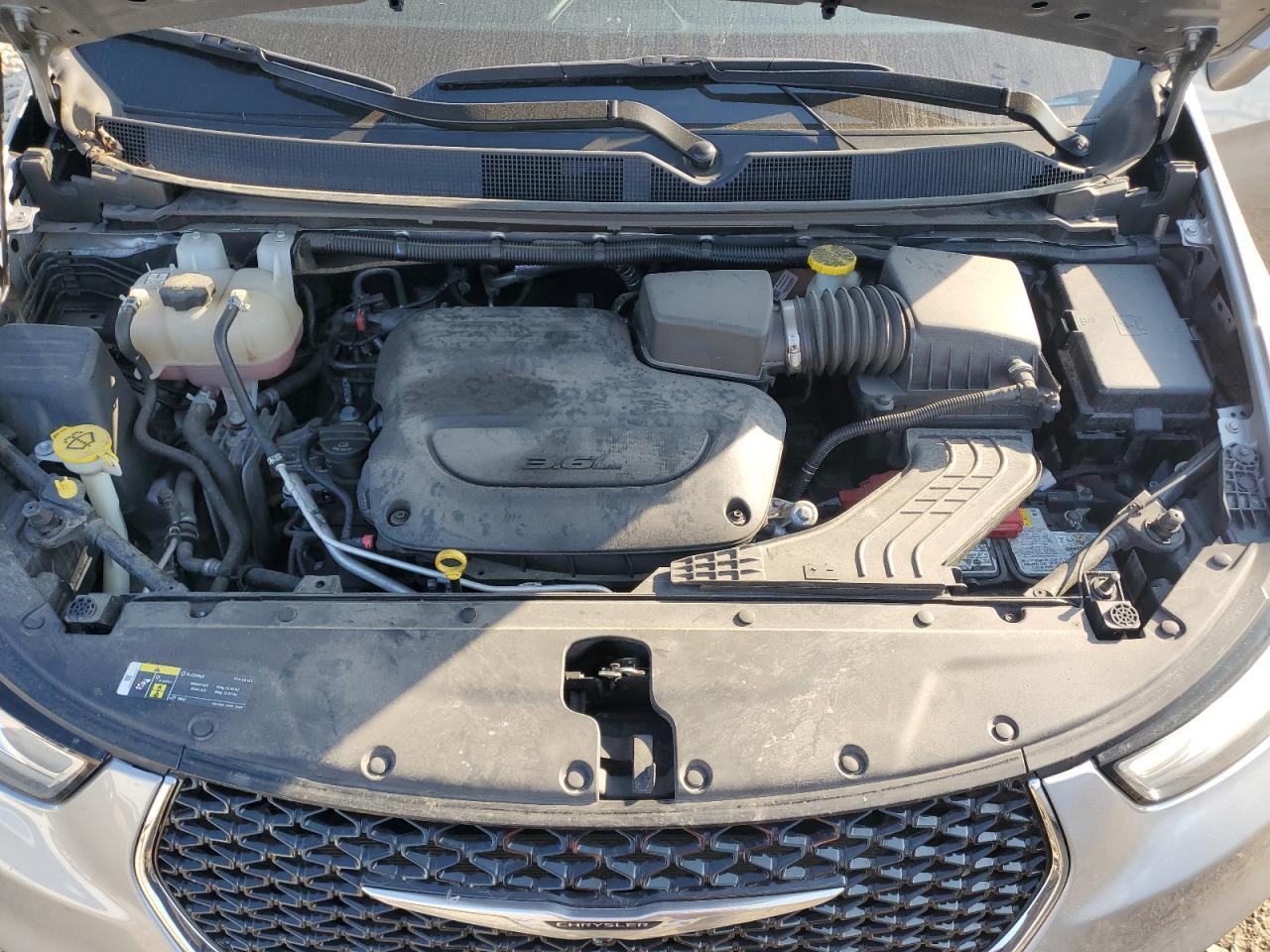 2021 Chrysler Pacifica Touring L VIN: 2C4RC1BG6MR588674 Lot: 81995955