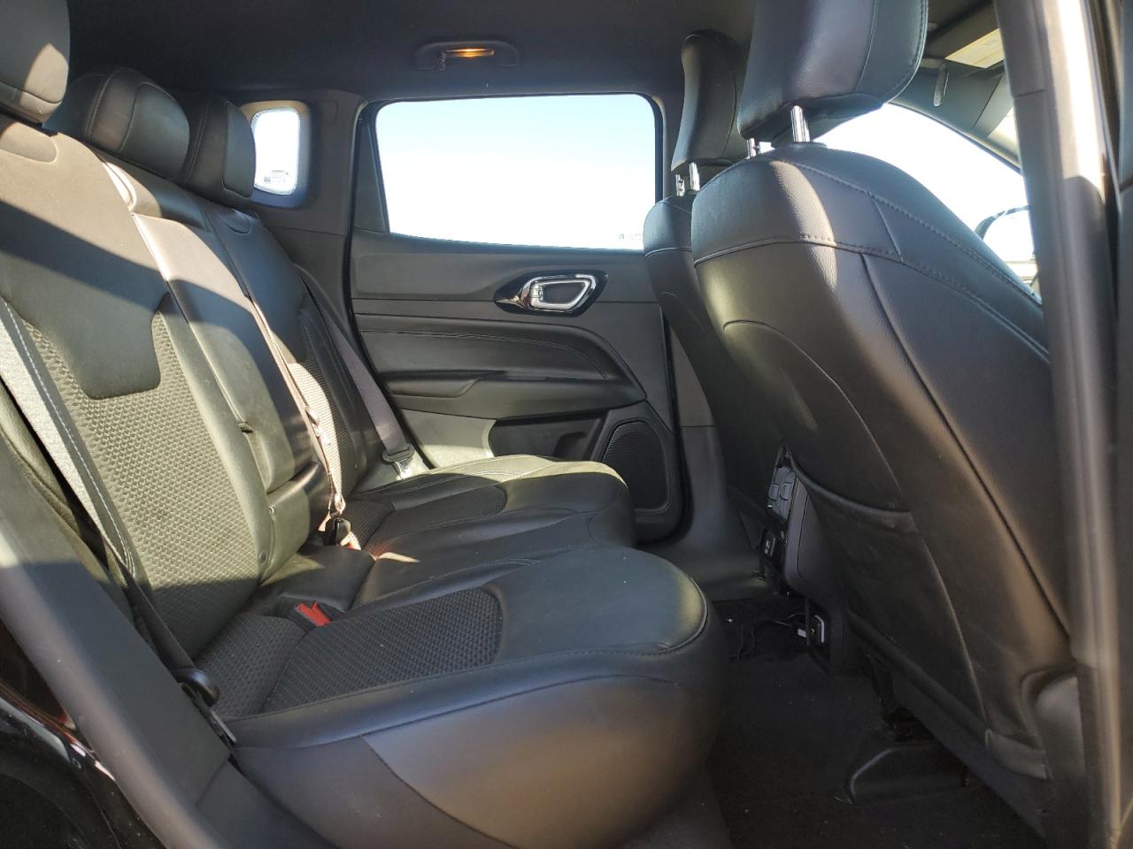 2025 Jeep Compass Latitude VIN: 3C4NJDBNXST569687 Lot: 89466645