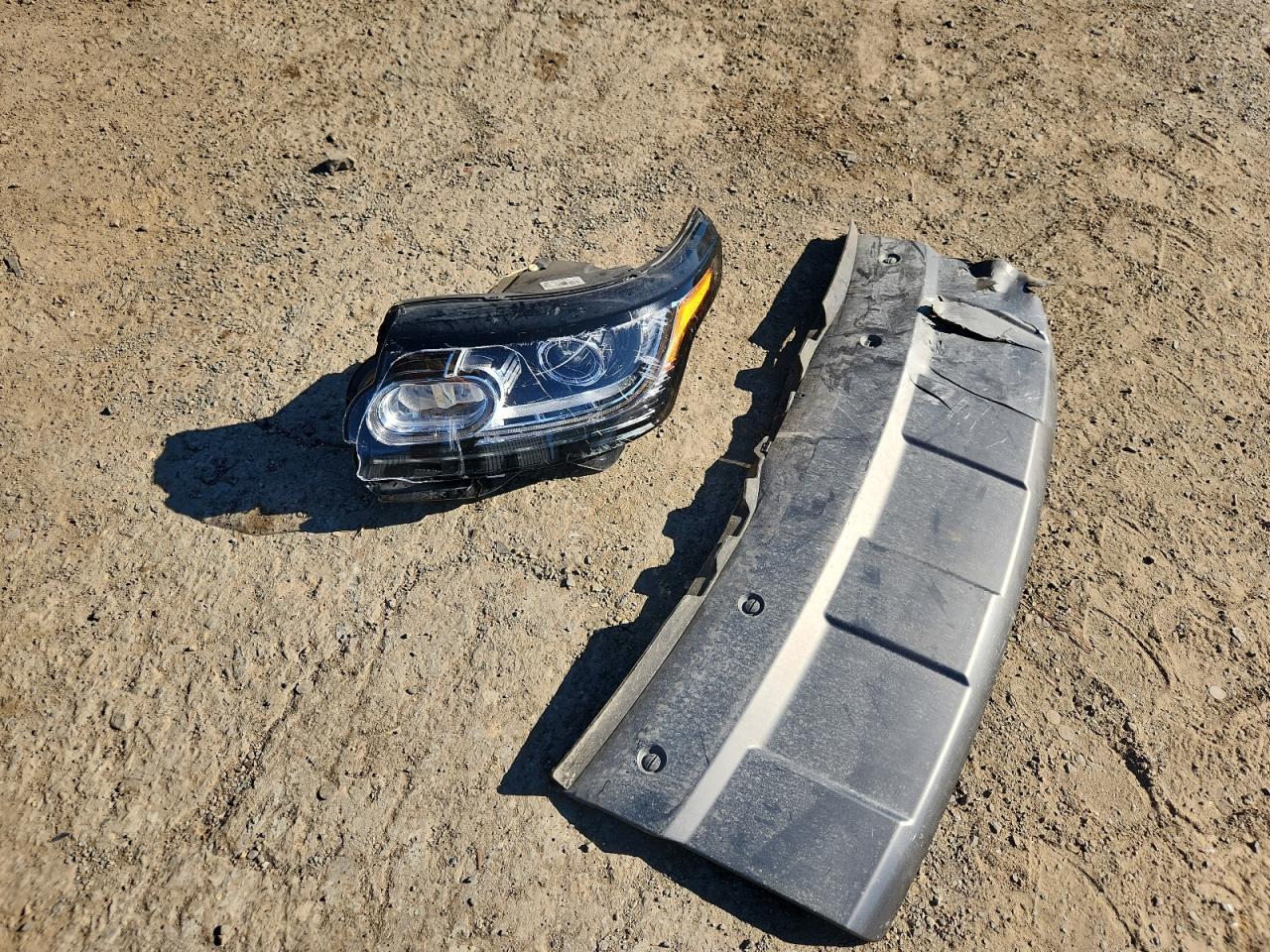 2017 Land Rover Range Rover Supercharged VIN: SALGS5FE4HA356992 Lot: 91058285