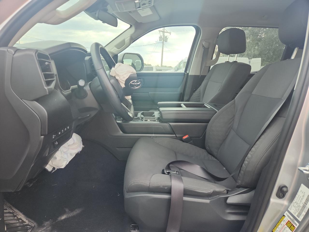 2024 Toyota Tundra Crewmax Sr VIN: 5TFKB5DB3RX177660 Lot: 82264835