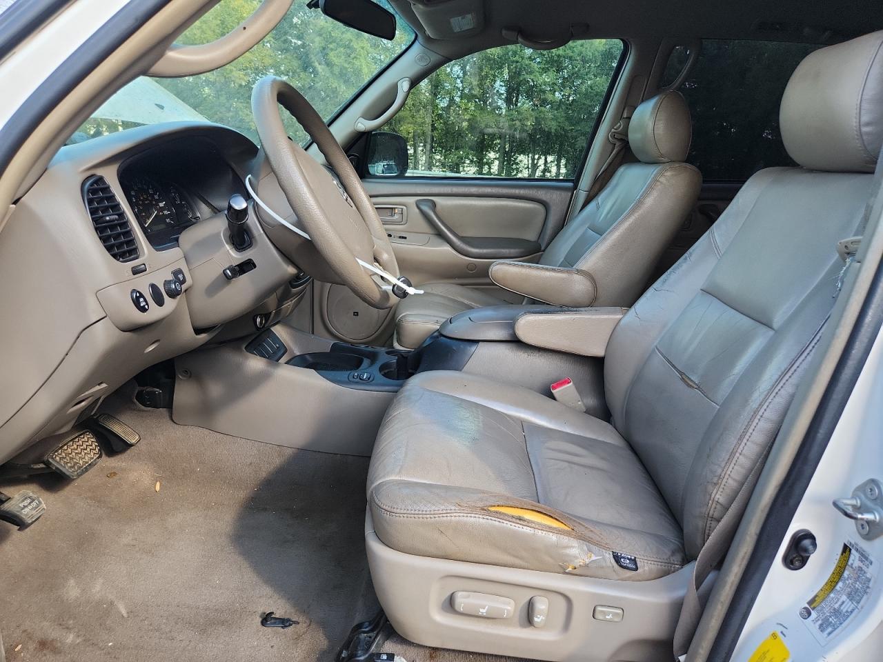 2005 Toyota Sequoia Sr5 VIN: 5TDZT34A95S258122 Lot: 85701225