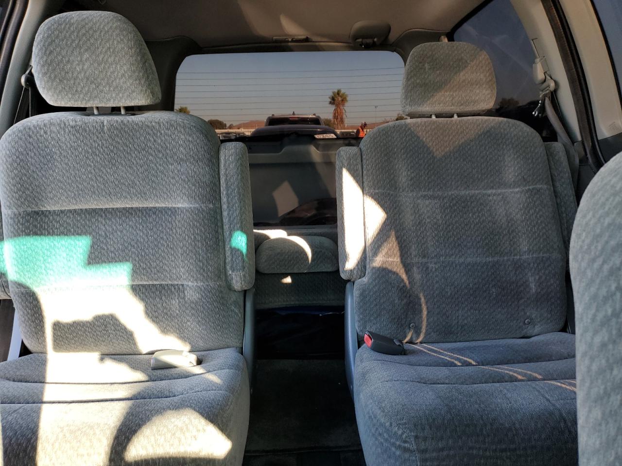 2000 Honda Odyssey Lx VIN: 2HKRL1855YH620992 Lot: 82372125