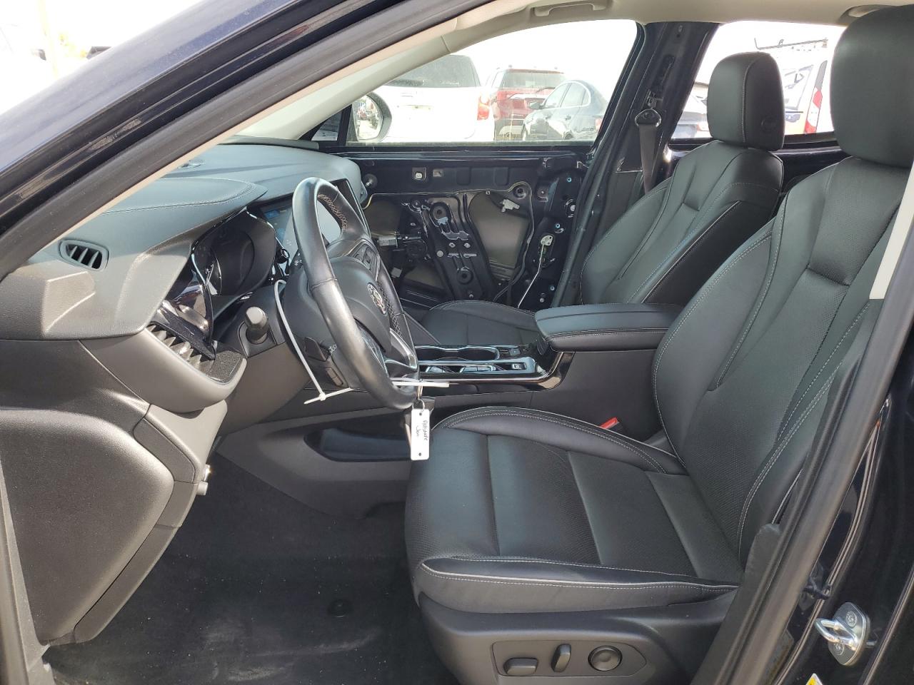 2021 Buick Envision Essence VIN: LRBFZNR4XMD136569 Lot: 82662665