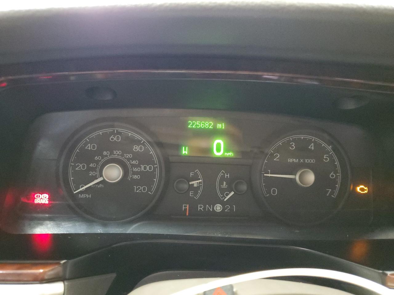 2008 Lincoln Town Car Signature Limited VIN: 2LNHM82V78X636194 Lot: 85179725