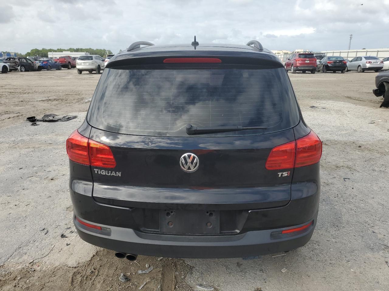 2016 Volkswagen Tiguan S VIN: WVGAV7AX2GW006203 Lot: 82293965