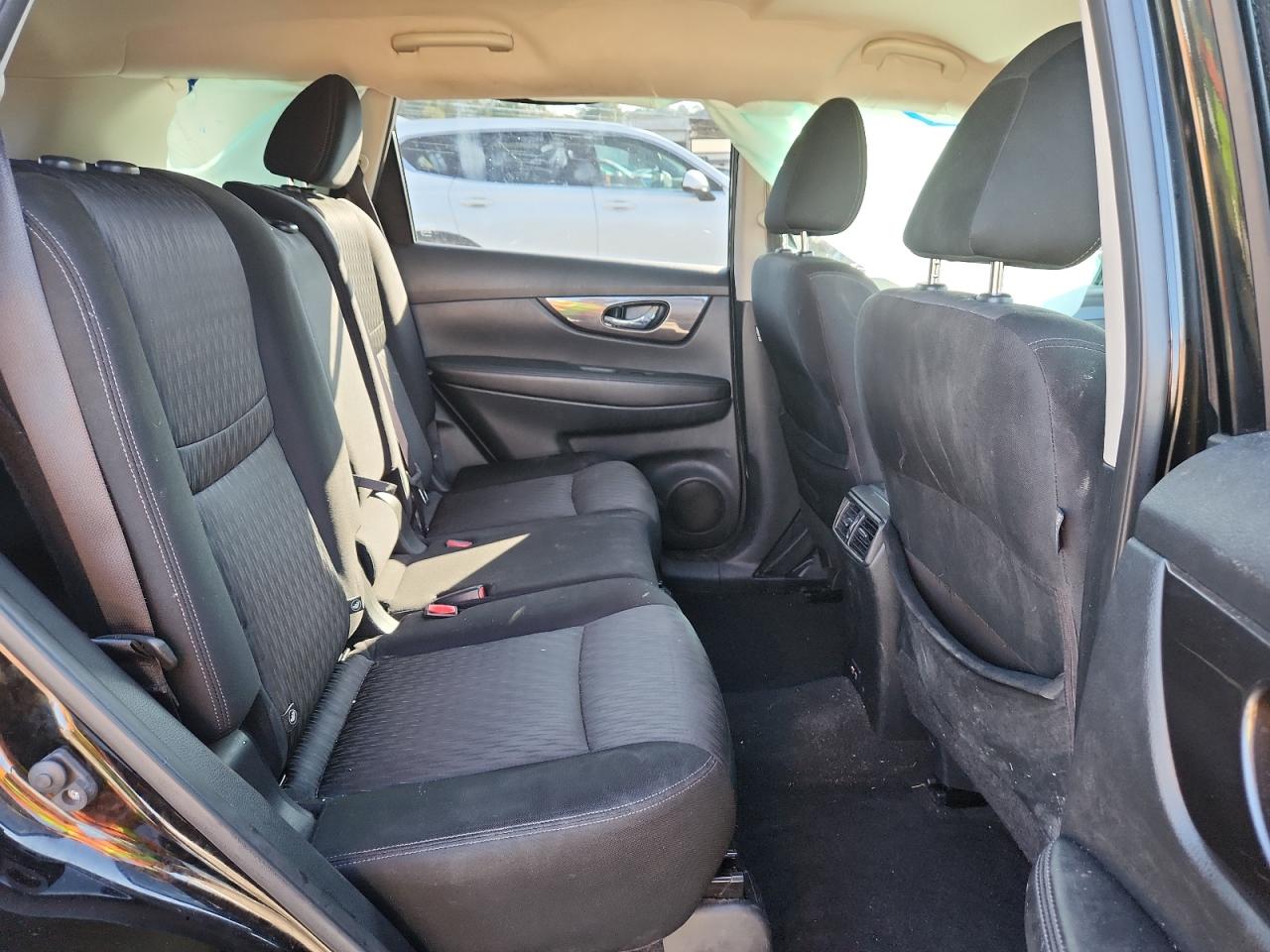 2019 Nissan Rogue S VIN: JN8AT2MT1KW268796 Lot: 82724215