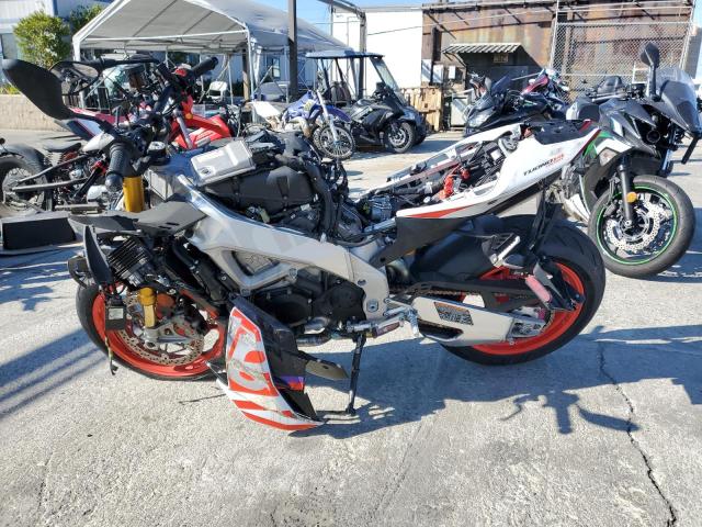 2023 APRILIA TUONO V4 1100 FACTORY  
