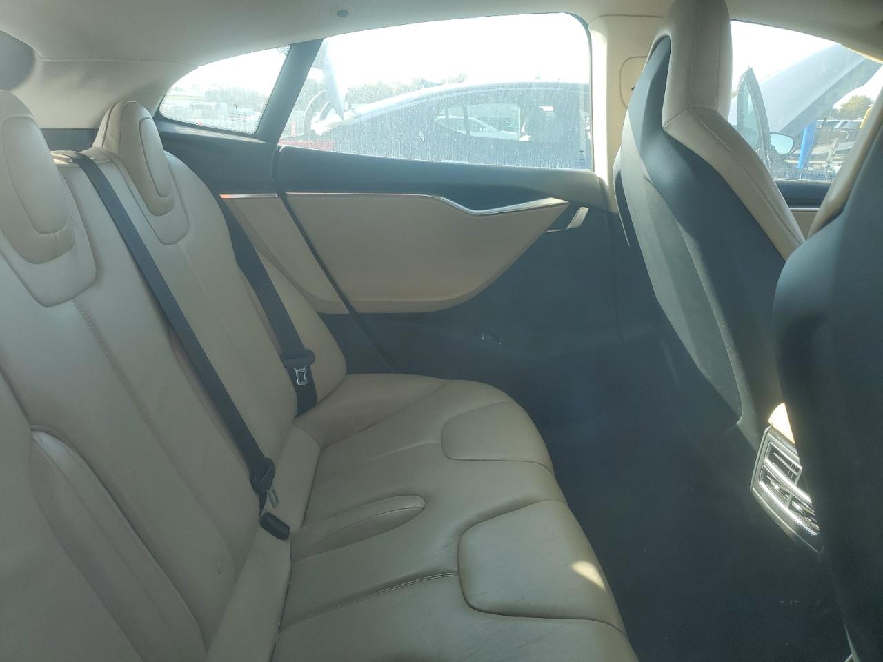 2013 Tesla Model S VIN: 5YJSA1CN7DFP25010 Lot: 89883185