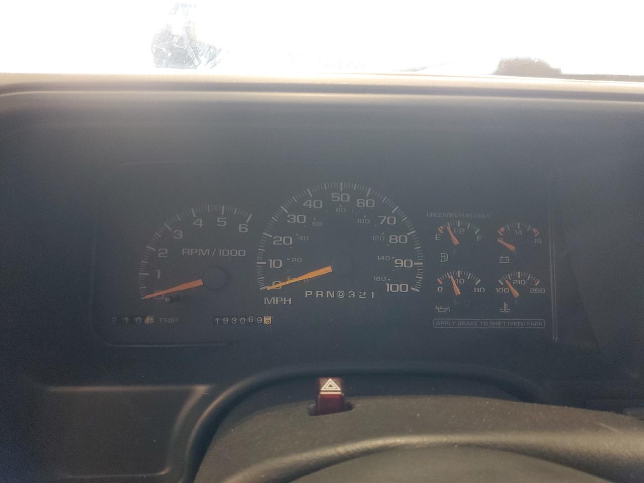 2000 Chevrolet Tahoe K1500 VIN: 1GNEK13R8YR148668 Lot: 86434365