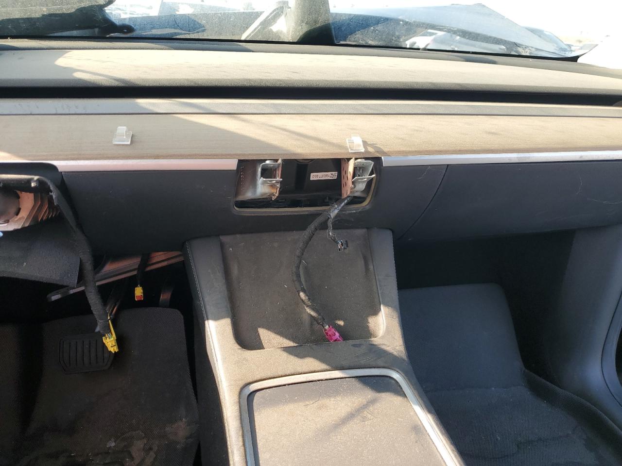 2024 Tesla Model Y VIN: 7SAYGDEE6RF025545 Lot: 90519185