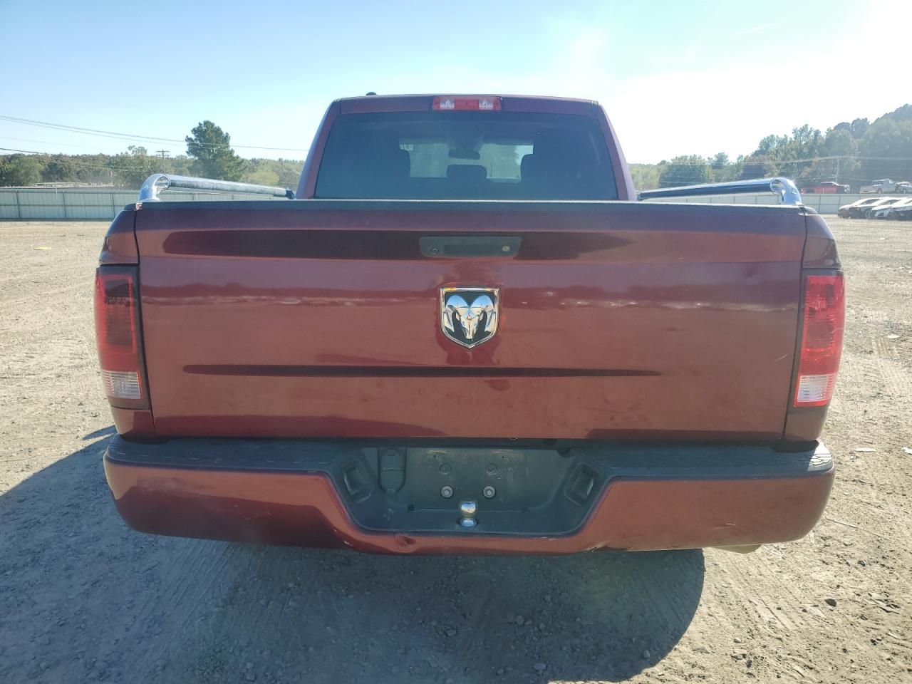 2018 Ram 1500 St VIN: 1C6RR6FG7JS139608 Lot: 87033765