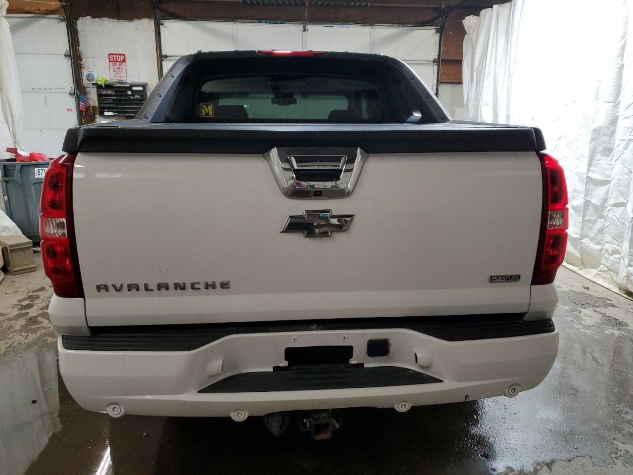 2009 Chevrolet Avalanche K1500 Ltz VIN: 3GNFK32039G197989 Lot: 82211035