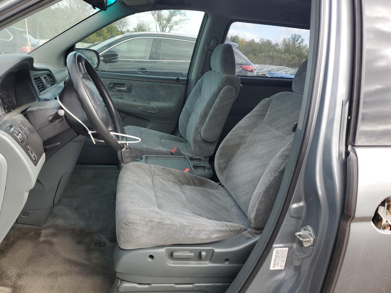 2002 Honda Odyssey Ex VIN: 5FNRL186X2B000718 Lot: 87476465