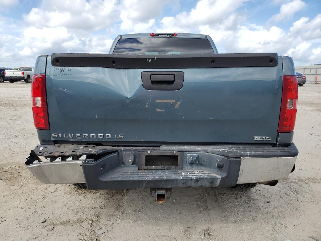 2010 Chevrolet Silverado C1500 Ls VIN: 1GCSCREA9AZ127588 Lot: 85669875