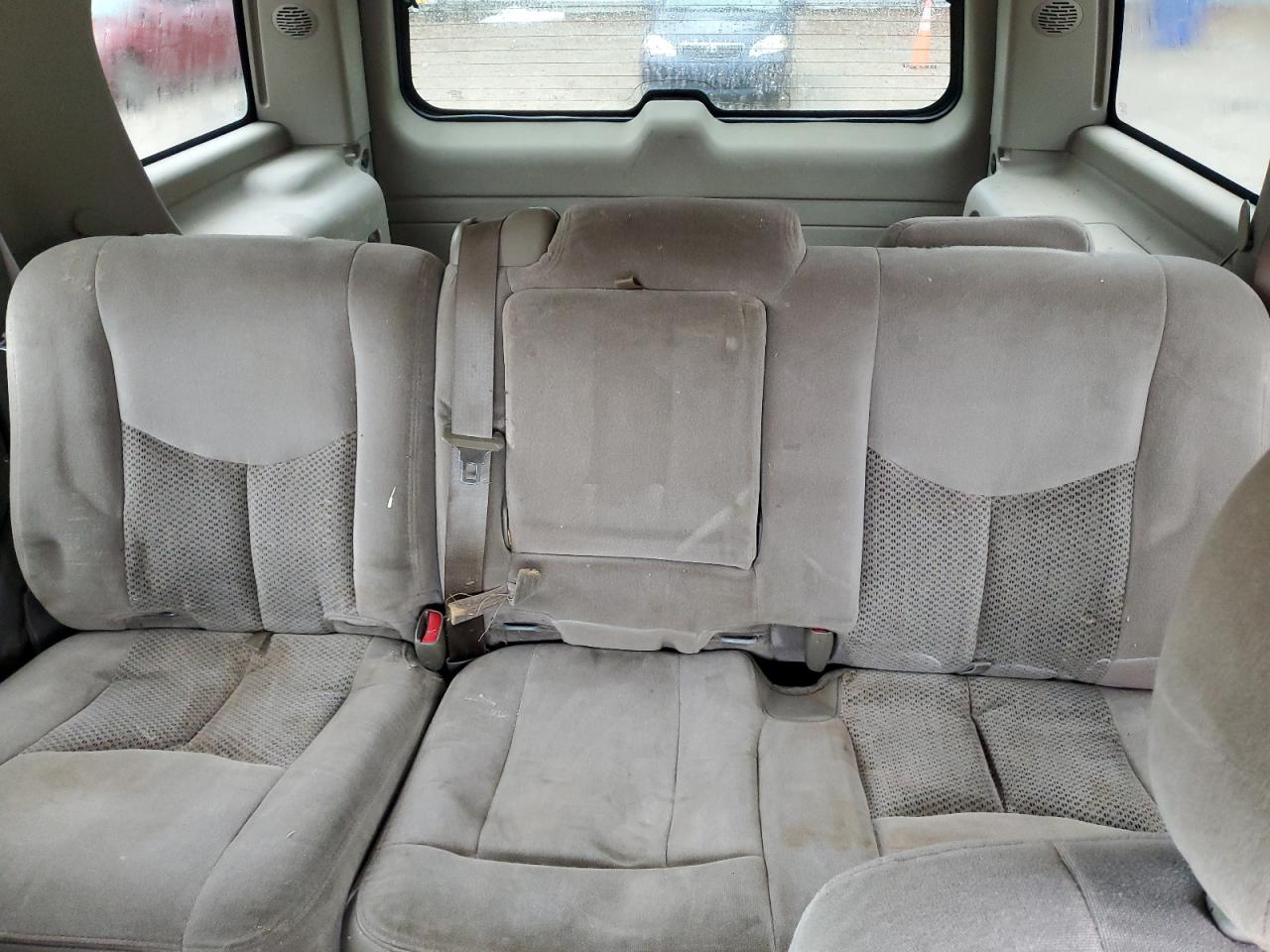 2003 Chevrolet Tahoe C1500 VIN: 1GNEC13V13R305590 Lot: 90326575