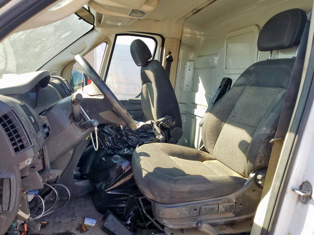 2018 Ram Promaster 2500 2500 High VIN: 3C6TRVDG3JE155049 Lot: 85595835