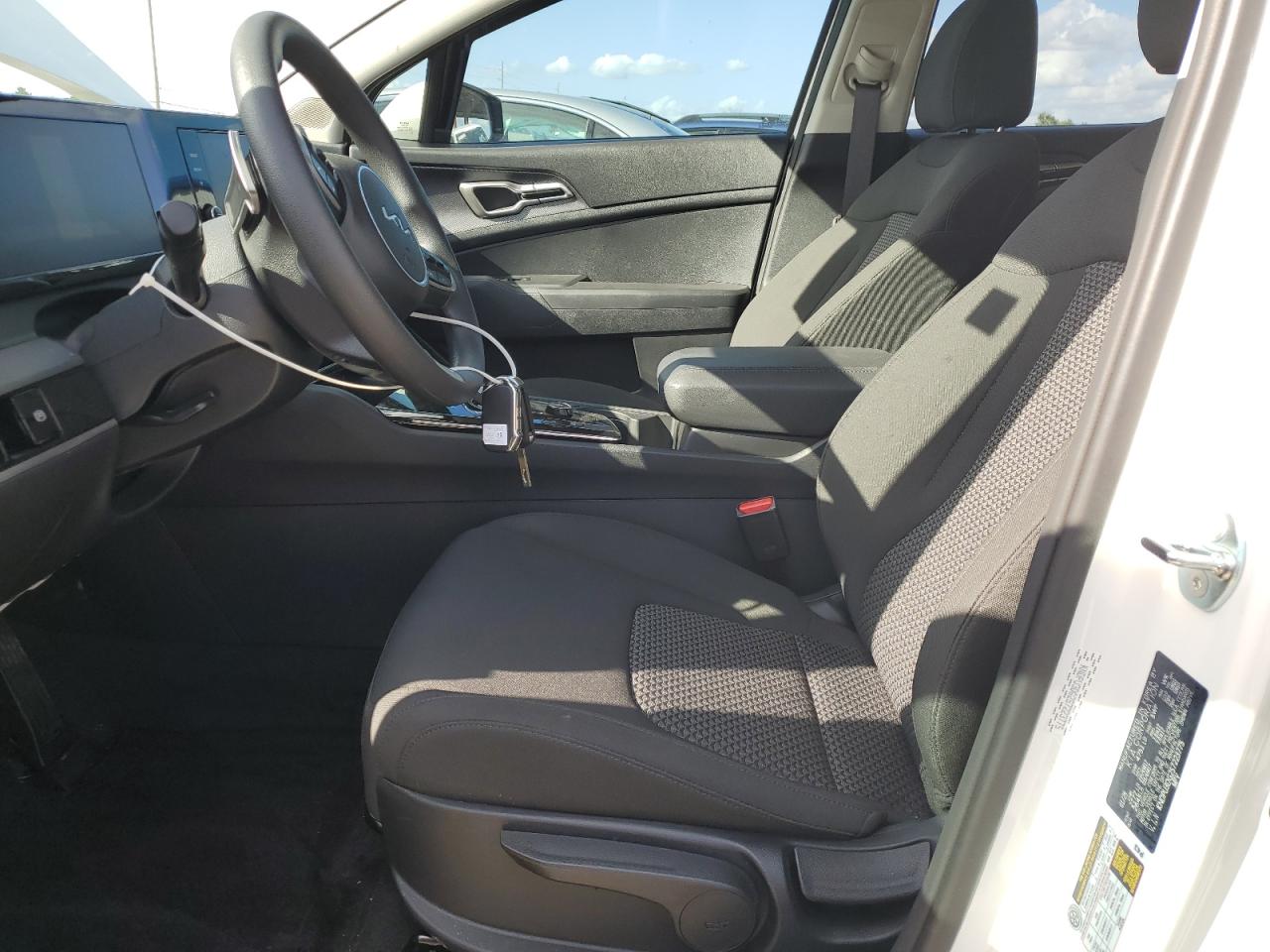 2025 Kia Sportage Lx VIN: KNDPU3DG2S7223775 Lot: 85308835