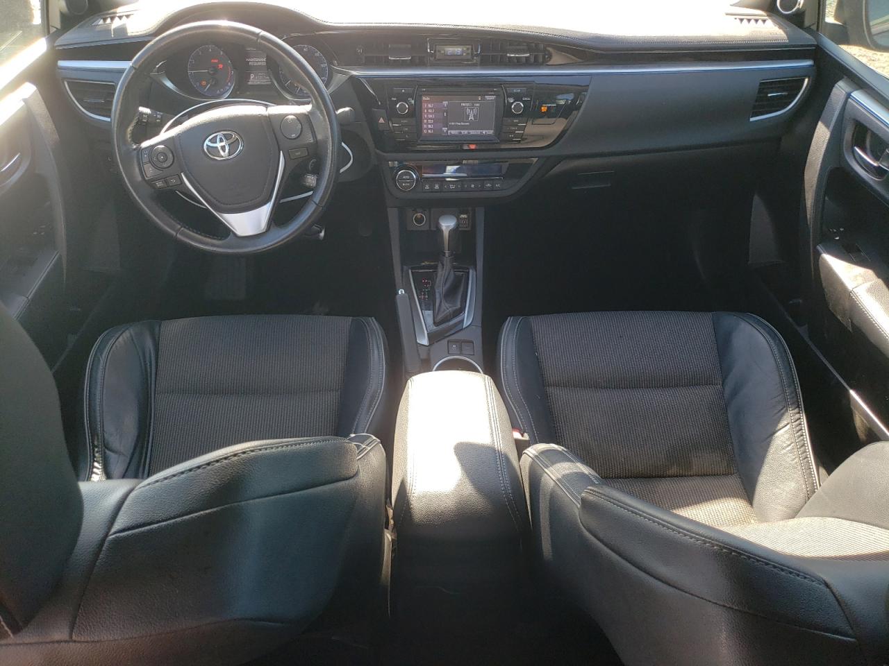 2015 Toyota Corolla L VIN: 5YFBURHE0FP245879 Lot: 82419405