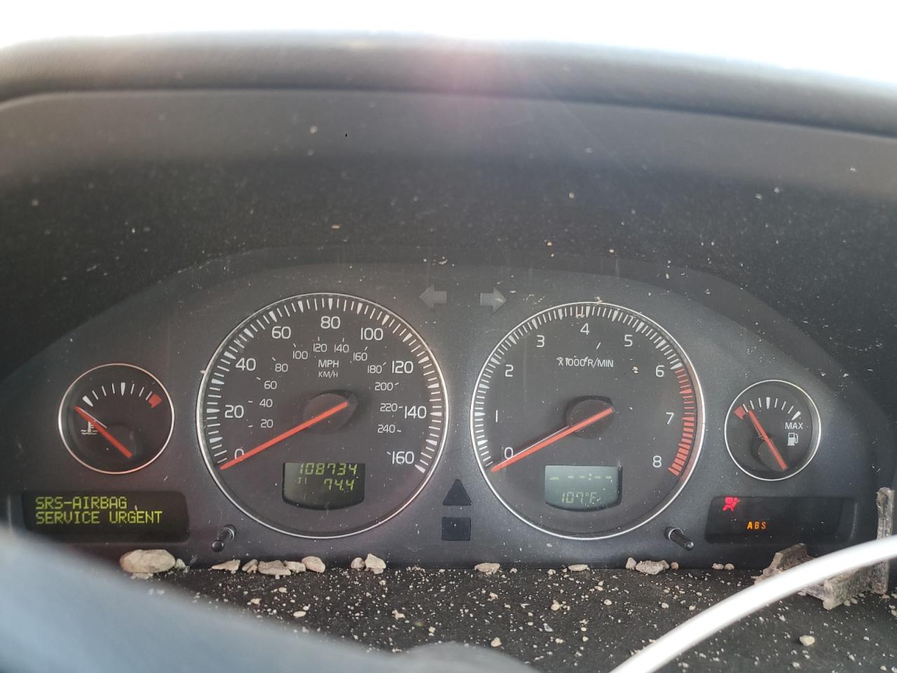 2005 Volvo S60 2.5T VIN: YV1RS592452477779 Lot: 82005425