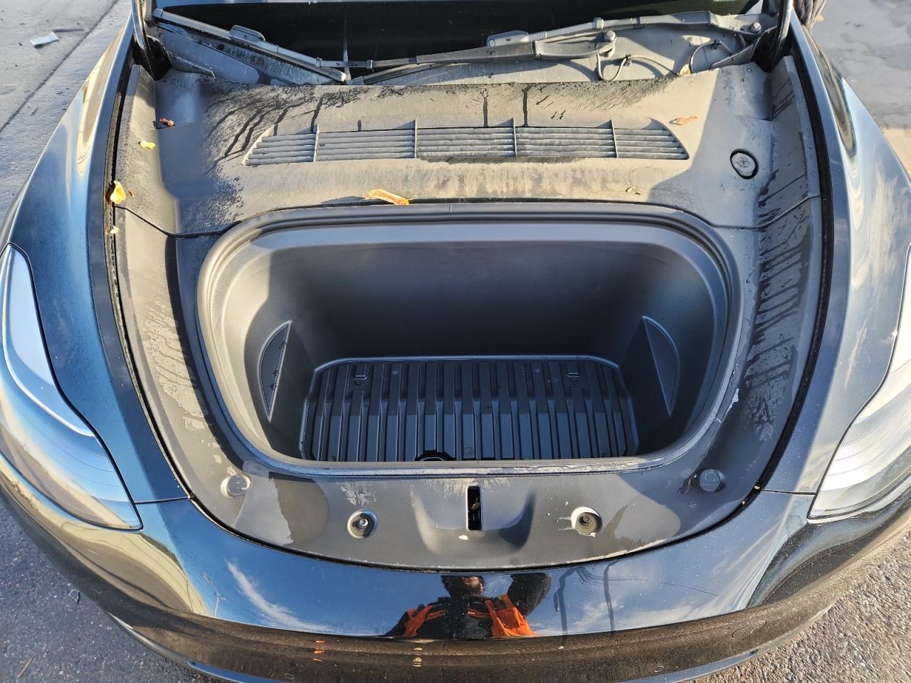 2023 Tesla Model Y VIN: 7SAYGDEF0PF587513 Lot: 87410865